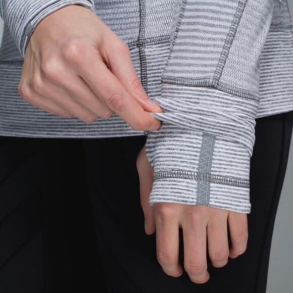 Lululemon Think Fast Hoodie size 2 - Picture 14 of 15